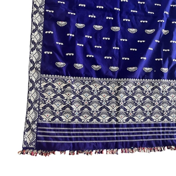 Mariupol India Purple Woven Table Runner 33” x 100” - Picture 2 of 6